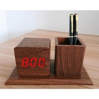 Ξύλινο ρολόι με θήκη για στυλό καφέ 2222-9